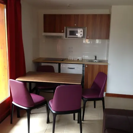 Aparthotel Adonis 3*