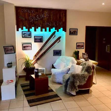 Adonis Aparthotel 3*