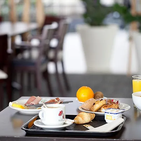 Apartahotel Adonis